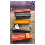 HO scale model train cars (5)