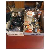 Lot of 2 trays of Lionel accessories and misc