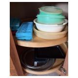 Tupperware and Baking Pan Lot