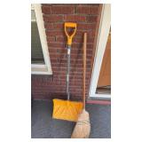 True Temper yellow shovel and broom