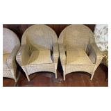 2 wicker arm chair