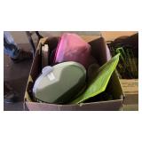 Box of Kitchen Items