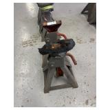 2 3-ton jack stands