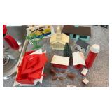 Vintage RR N Scale plastic buildings/accessories
