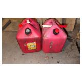 2 5 Gallon Gas Tanks