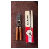 Lee Bullet Mold W Box