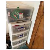 5 storage drawers with variety of items