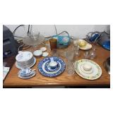 Lot of Glassware