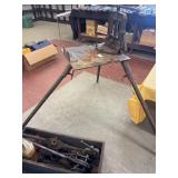 Pipe vise and box of misc. pipe threading