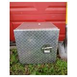 18" aluminum underbody box with keys