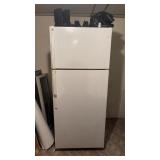 General Electric Fridge AS IS DOES NOT WORK