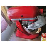 Nice kitchen Aid mixer