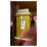 Tupperware Pick-A-Deli container