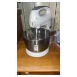 Kitchen living mixer with cover