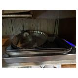 Cake pans and pie plates
