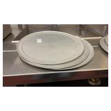 3 Pizza Pans