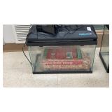 Aquarium, Light Bar, Cedar Shavings