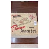 Vintage 8-piece fire-king Primose snack set by