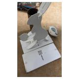 Hopping bunny wooden yard art (2)