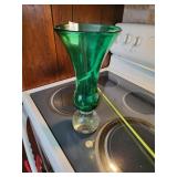 Erickson Emerald green vase controlled bubbles