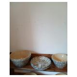 Robins. Rans. Lot 10" bowl (cracked), 8" bowl, 2