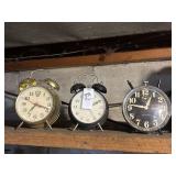 Lot of 3 tabletop clocks