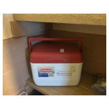 Rubbermaid Cooler