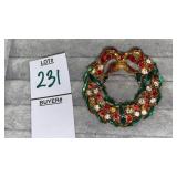 Costume wreath pin