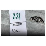 10k black round diamond & baguette diamond ring