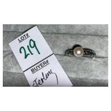 Sterling pearl ring