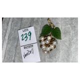 Van Dell gold-filled pearl & jade pin