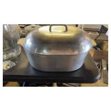 Vintage cast-aluminum oval roaster
