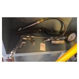 Merlin dual head aid chuck inflator with dial