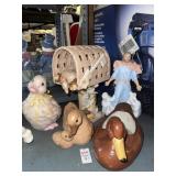 Lot of duck figurines and Christ statue (5)