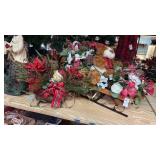 2 decorative Holiday sleights (1 light up)