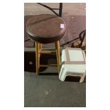 Wooden bar stool with upholstered seat and mini