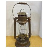 Vintage Lisk kerosene Lantern with Dietz globe