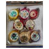 2 boxes of vintage Christmas ornaments - Shiny