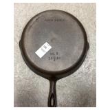 Vintage #7 cast iron skillet