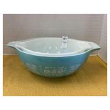 Set of 2 Pyrex amish butterprint nesting mixing