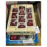 Two boxes of vintage Christmas bulbs - Shiny