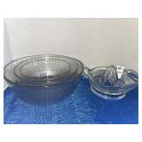 3 Pyrex glass nesting bowls & juicer