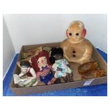 Vintage flocked or velvet-textured gingerbread
