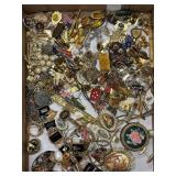Lot of vintage pins, tie clips, cuff links, etc