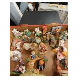 Tray lot of misc collectible figurines