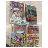 Lot of 4 Archie and jughead comic books