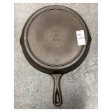 Vintage #8 cast iron skillet