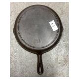 Vintage #8 cast iron skillet