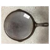 Vintage Wagner Ware #10 cast iron skillet