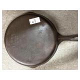 Vintage Wagner Ware #10 cast iron skillet